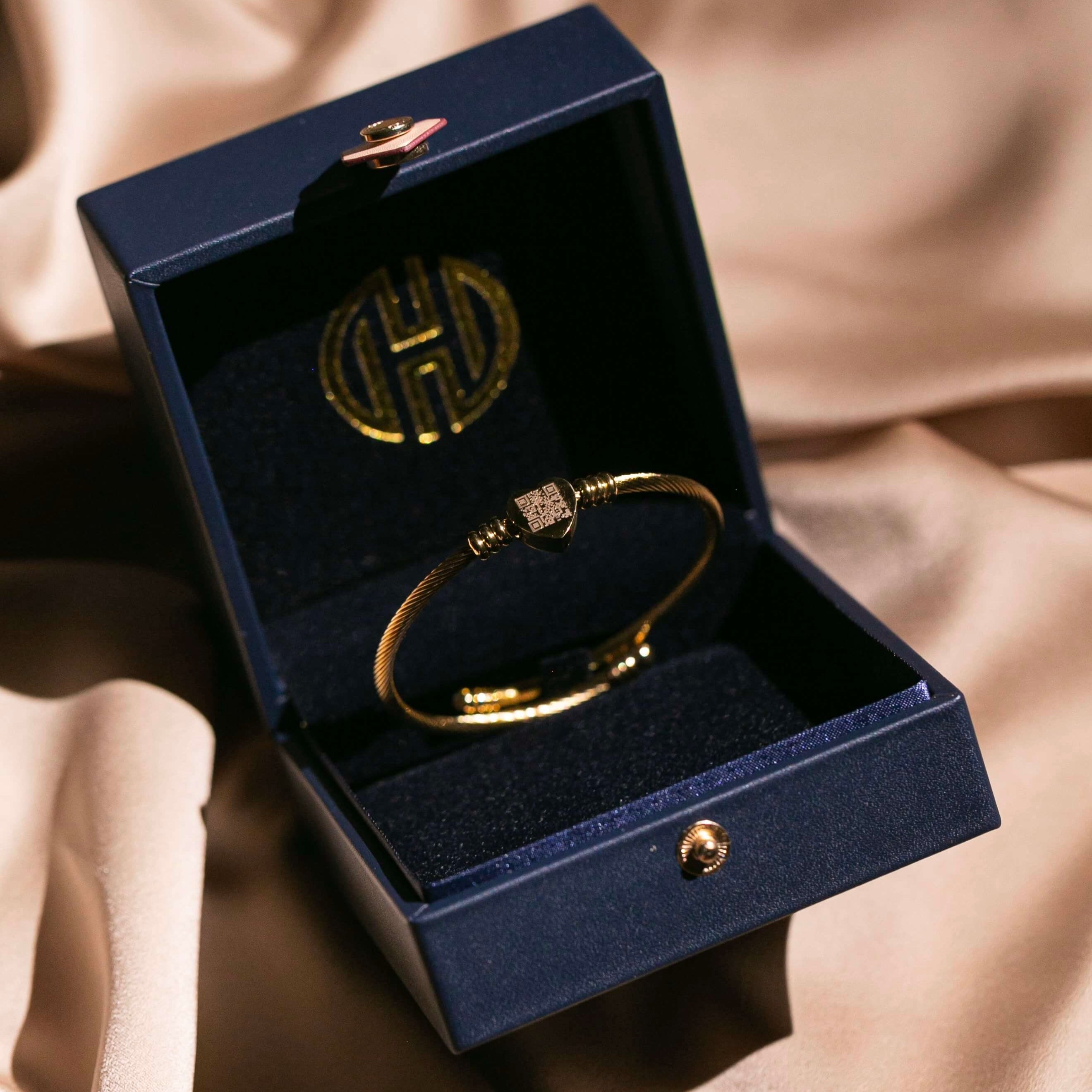 Personalized Scannable QR Love Code-CustomLove