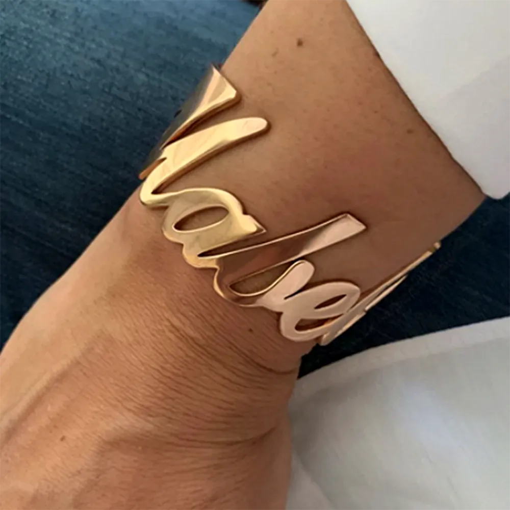 Minimalist Name Bangle – Stylish & Personalized Gift