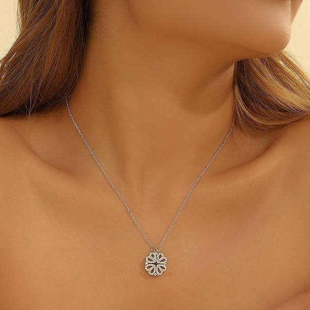 Silver-plated clover necklace